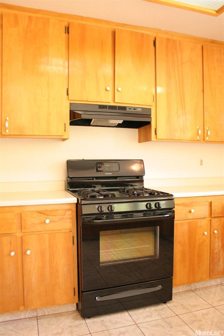 259 W E St, Galt, CA 95632 photo 8