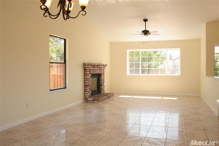 259 W E St, Galt, CA 95632 photo 10