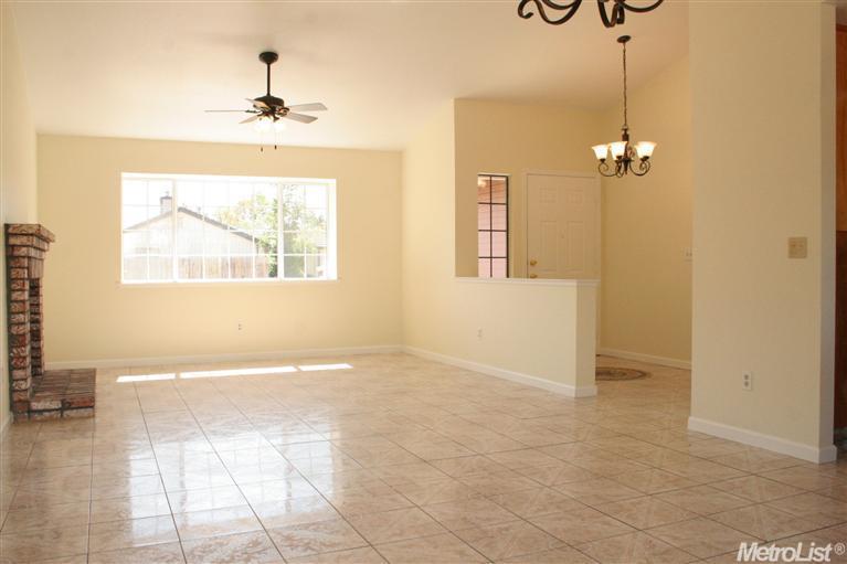 259 W E St, Galt, CA 95632 photo 5