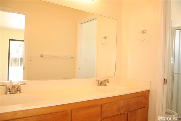 259 W E St, Galt, CA 95632 photo 11
