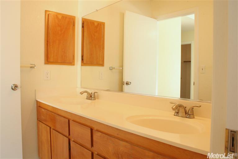 259 W E St, Galt, CA 95632 photo 15