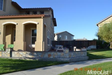 16825 Train Station Ct, Lathrop, CA 95330 photo 2