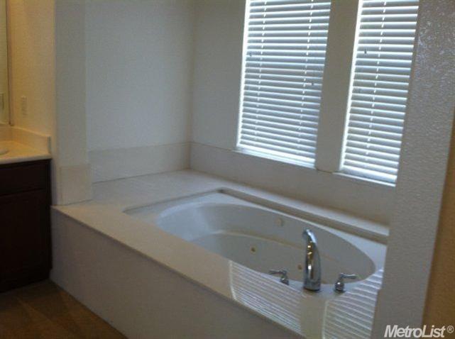 2558 Bennett Ct, Tracy, CA 95377 photo 13