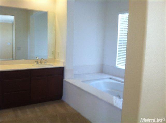 2558 Bennett Ct, Tracy, CA 95377 photo 14
