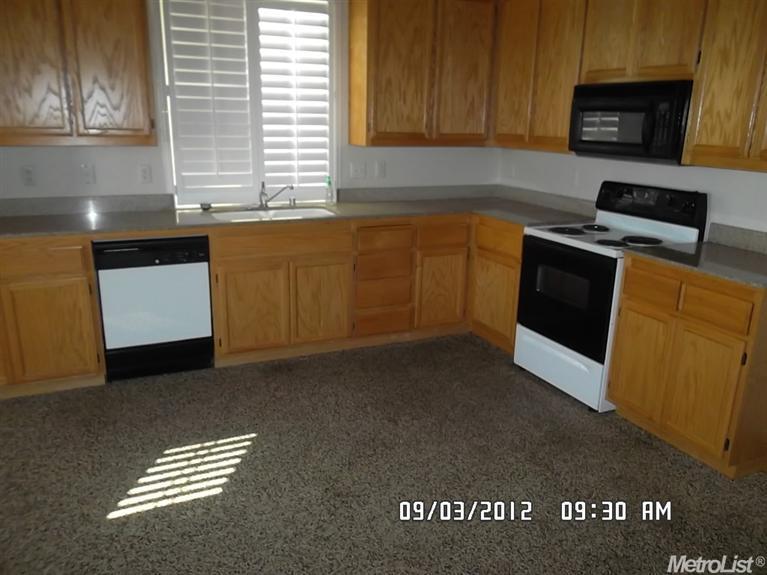 1217 Pleasant Ln, Merced, CA 95340 photo 3