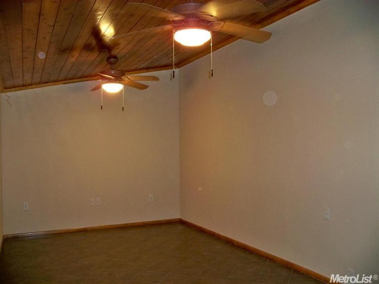 2240 Peace Way, Turlock, CA 95382 photo 13