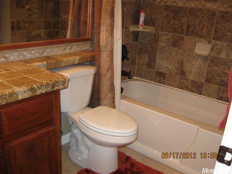 9075 Ducks Pond Way, Elk Grove, CA 95758 photo 14