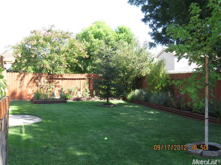 9075 Ducks Pond Way, Elk Grove, CA 95758 photo 18