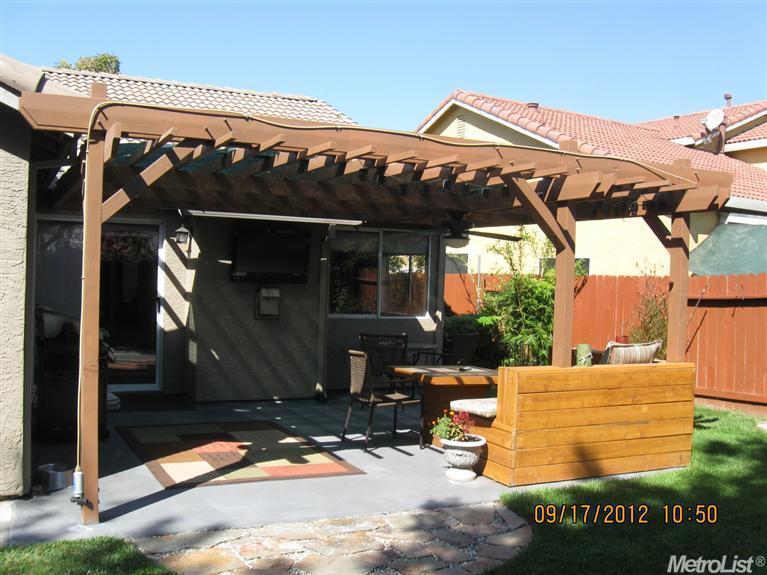 9075 Ducks Pond Way, Elk Grove, CA 95758 photo 16