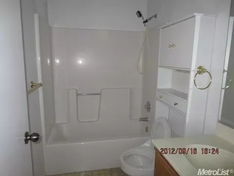 3136 Honey Bee Ct, Modesto, CA 95356 photo 7