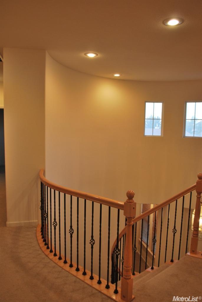 2040 Lugano Ct, Manteca, CA 95337 photo 5