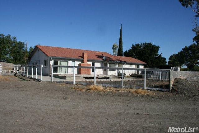 16350 Targowski Ln, Tracy, CA 95304 photo 9