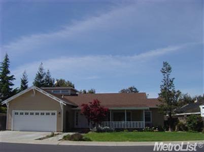 187 Oak St, Ripon, CA 95366 photo 1