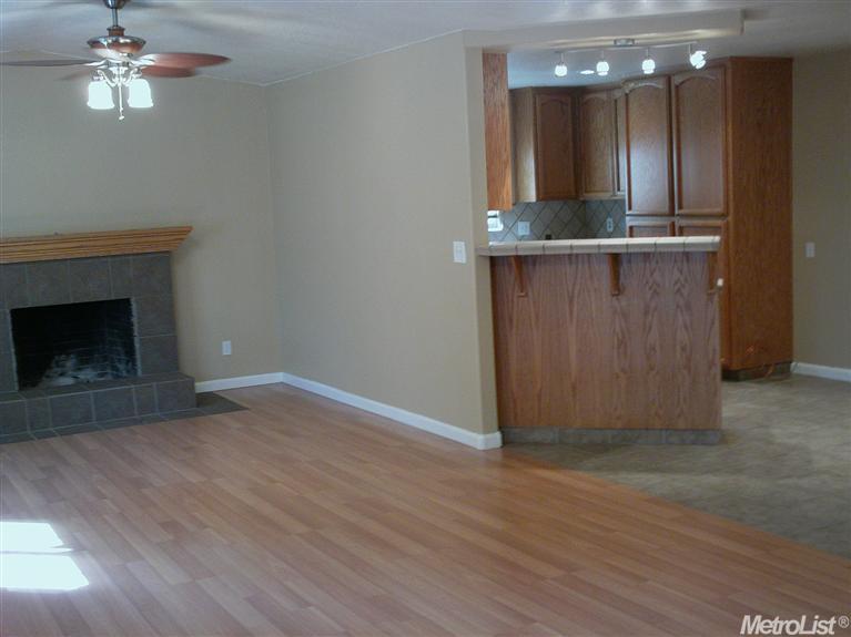 2740 Adrian St, Turlock, CA 95382 photo 2