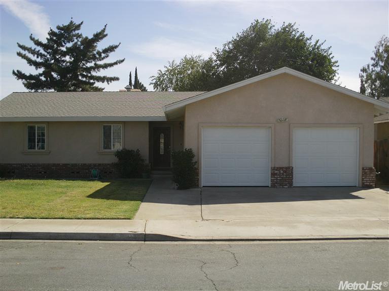 2740 Adrian St, Turlock, CA 95382 photo 1