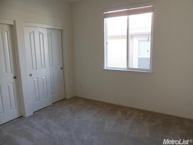 385 Craftsman Dr, Lathrop, CA 95330 photo 10