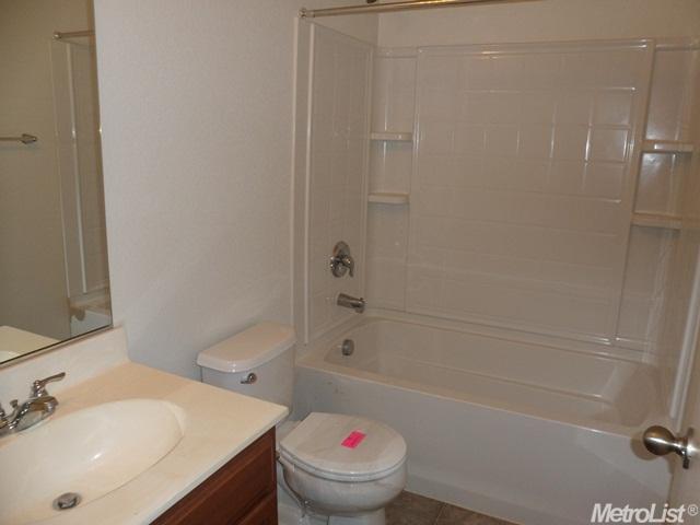 385 Craftsman Dr, Lathrop, CA 95330 photo 19