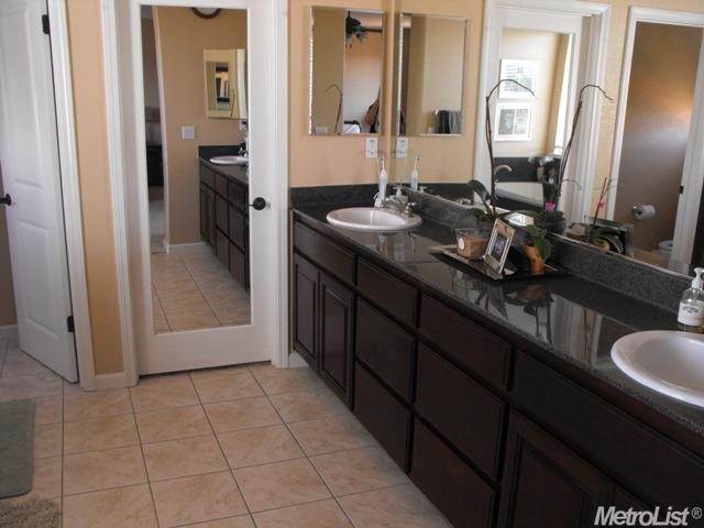 1100 Wallington Dr, Galt, CA 95632 photo 12