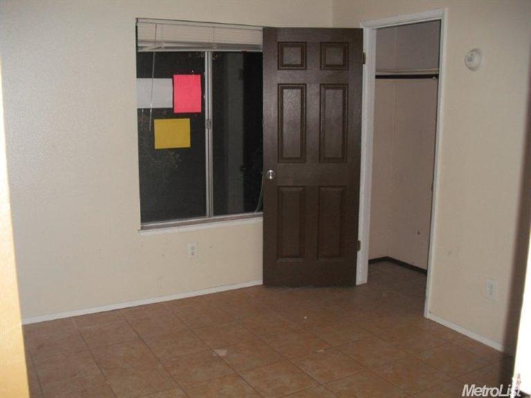 1100 Pine Tree Ln, Modesto, CA 95351 photo 5