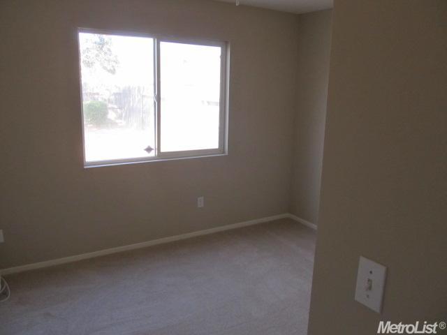 7393 Peridot Ave, Winton, CA 95388 photo 6