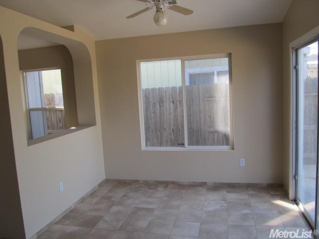 7393 Peridot Ave, Winton, CA 95388 photo 4