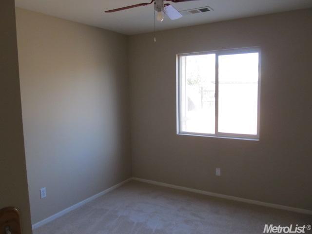 7393 Peridot Ave, Winton, CA 95388 photo 5