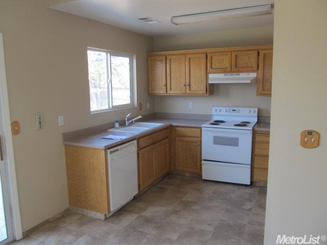 7393 Peridot Ave, Winton, CA 95388 photo 3