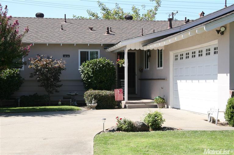 1034 Mason St, Lodi, CA 95242 photo 2