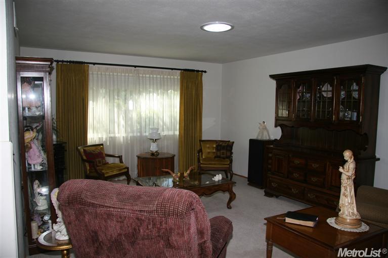 1034 Mason St, Lodi, CA 95242 photo 4