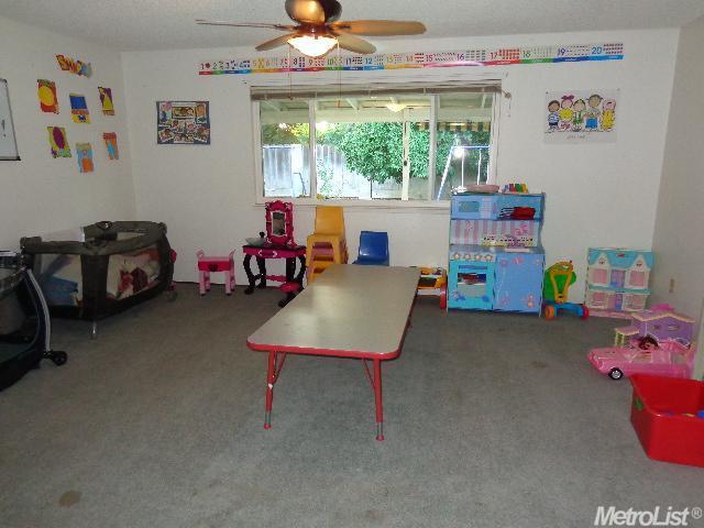 1305 Kara Ln, Modesto, CA 95355 photo 4