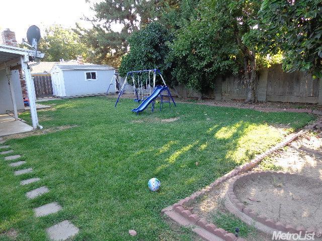 1305 Kara Ln, Modesto, CA 95355 photo 18