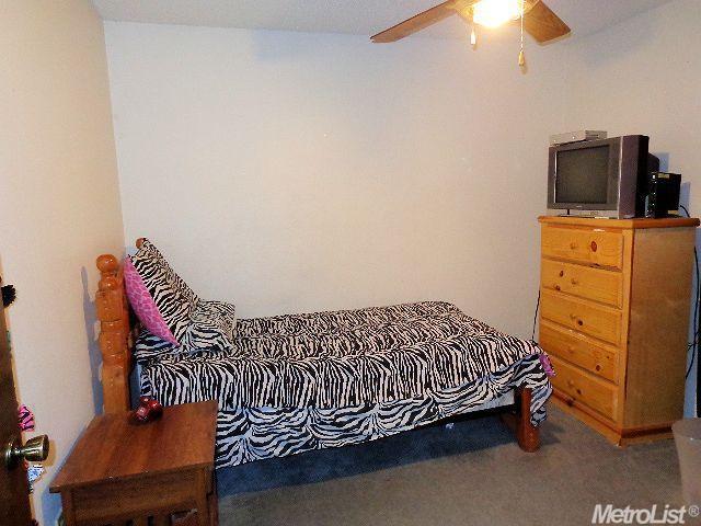 1305 Kara Ln, Modesto, CA 95355 photo 11