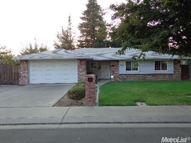 1305 Kara Ln, Modesto, CA 95355 photo 1