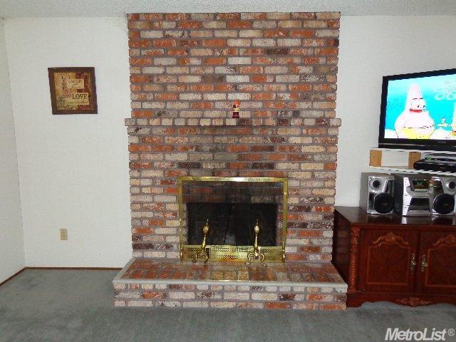 1305 Kara Ln, Modesto, CA 95355 photo 9