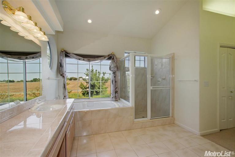 369 Sandpiper Dr, Davis, CA 95616 photo 13