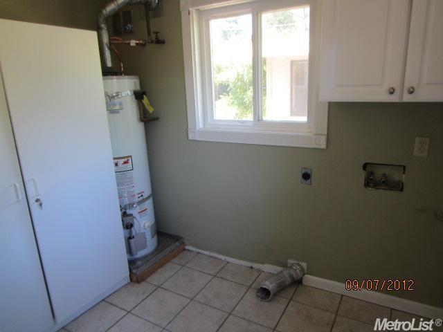 3821 Horton Ln, Carmichael, CA 95608 photo 14