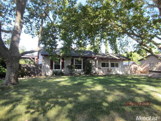 3821 Horton Ln, Carmichael, CA 95608 photo 2