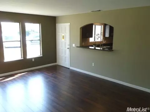 1265 Windsor Pl, Manteca, CA 95336 photo 3