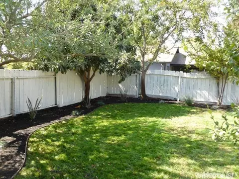 1265 Windsor Pl, Manteca, CA 95336 photo 14