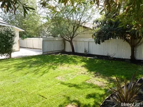 1265 Windsor Pl, Manteca, CA 95336 photo 13