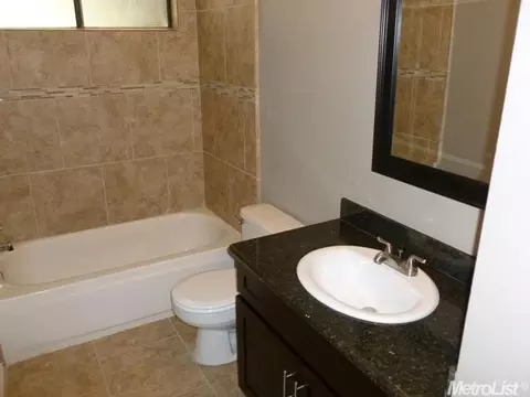 1265 Windsor Pl, Manteca, CA 95336 photo 12