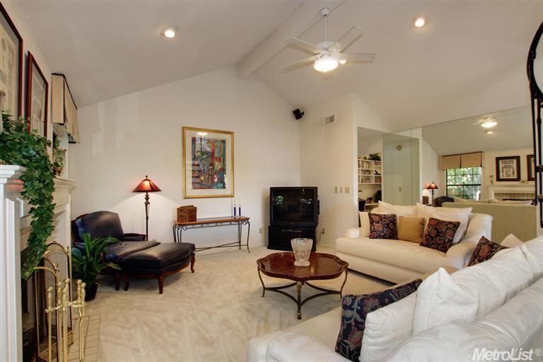 1001 Harrington Way, Carmichael, CA 95608 photo 4