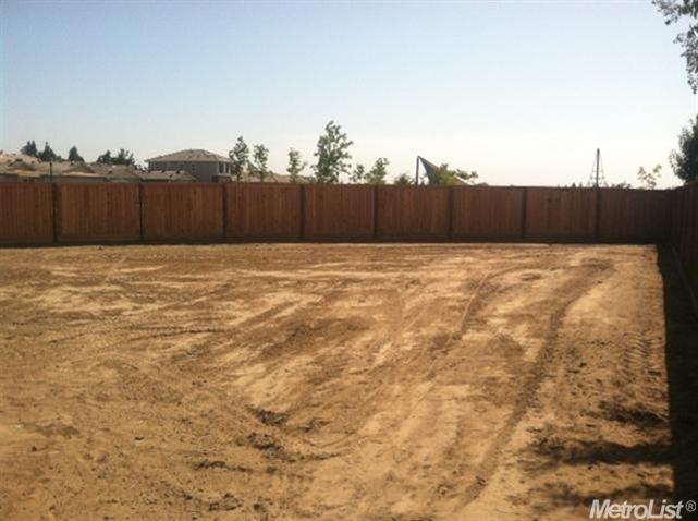 2109 Thomas Taylor Dr, Hughson, CA 95326 photo 3
