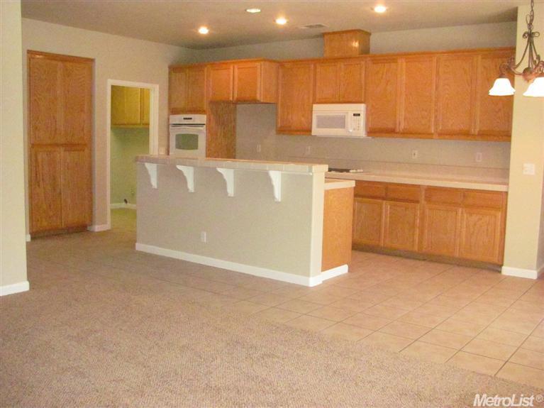 3500 Hillglen Ave, Modesto, CA 95355 photo 4