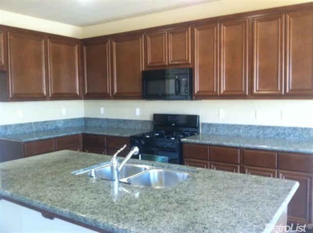 2101 Thomas Taylor Dr, Hughson, CA 95326 photo 1
