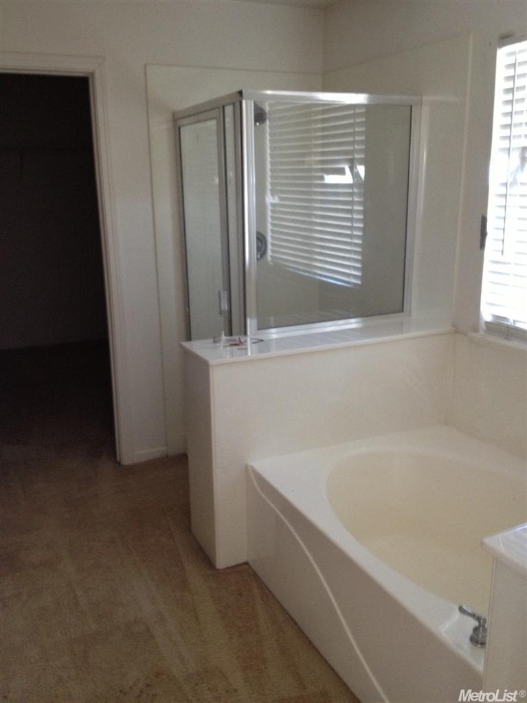 1943 Remembrance Ln, Tracy, CA 95377 photo 4