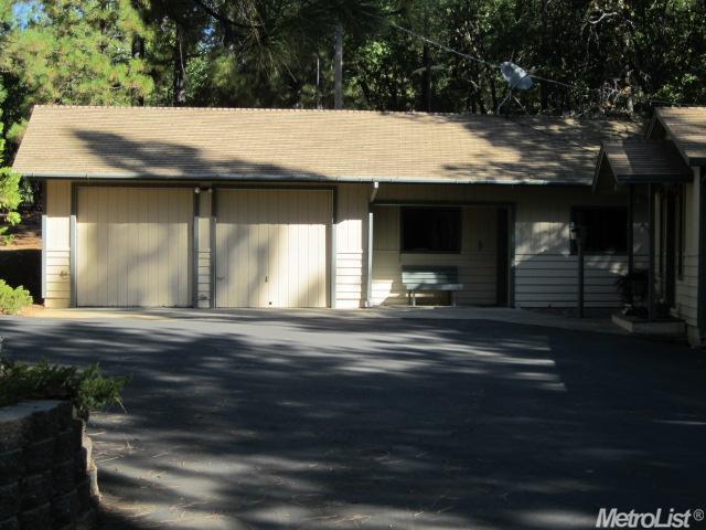 6321 Pine Needle Ln, Placerville, CA 95667 photo 4