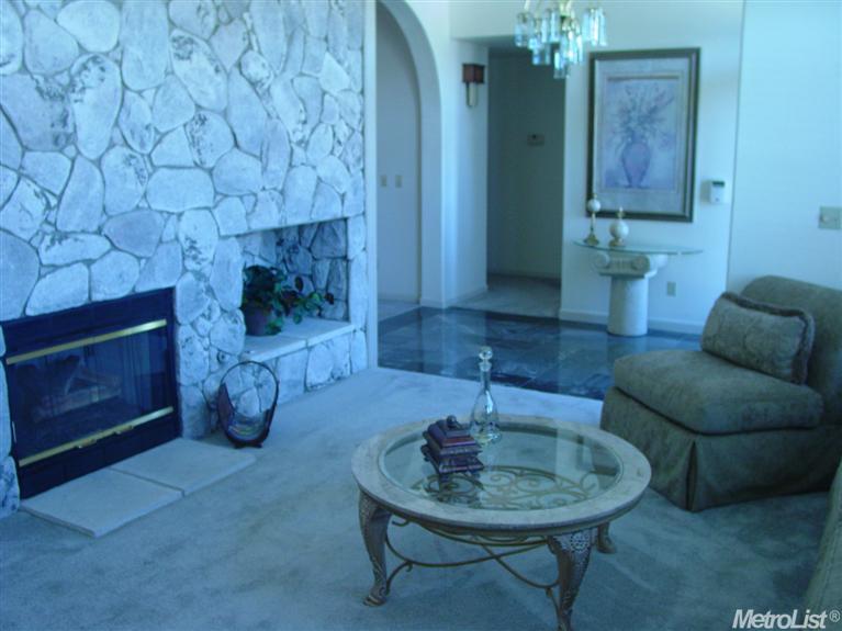 916 Bogarin Ln, Ripon, CA 95366 photo 7