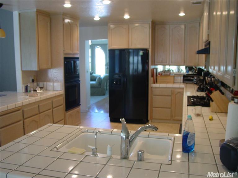 916 Bogarin Ln, Ripon, CA 95366 photo 4