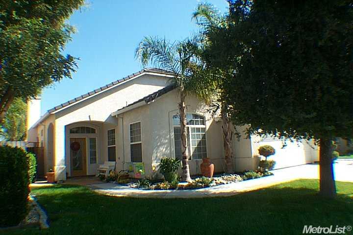1328 Primavera Ave, Manteca, CA 95336 photo 1